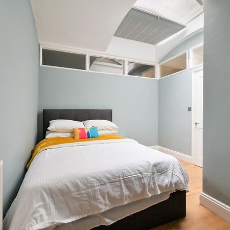 Апартаменты Cozy Hideaway In South Ken! Лондон Экстерьер фото